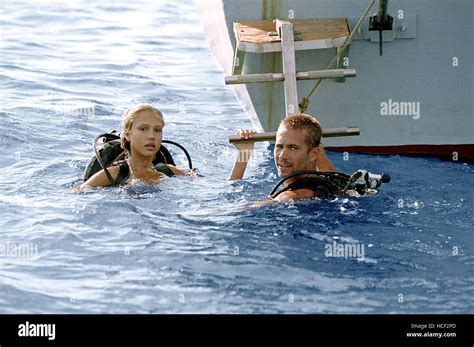 jessica alba paul walker|into the blue boat scene.